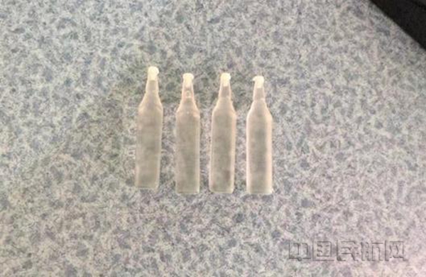 配图:查获的煤油2.jpg 配图:查获的煤油2.jpg