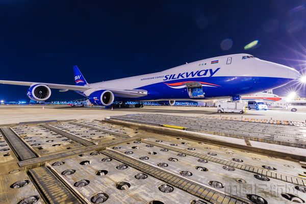 阿塞拜疆丝绸之路西部航空全货机-通讯员潘东华摄.jpg 阿塞拜疆丝绸之路西部航空全货机-通讯员潘东华摄.jpg
