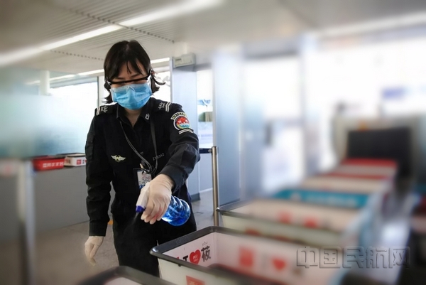 nEO_IMG_每条安检通道使用一小时后进行关闭消毒