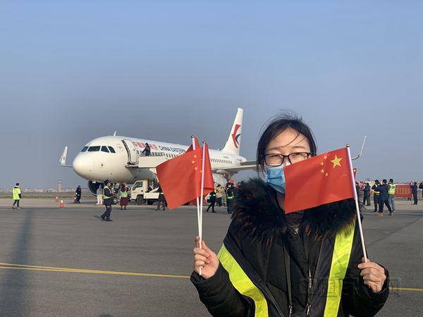张瑞华助力通航保障任务_副本.jpg 张瑞华助力通航保障任务_副本.jpg