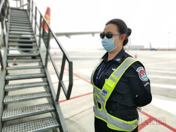 大兴机场_副本.jpg 大兴机场_副本.jpg