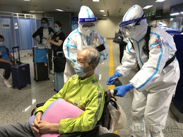 轮椅3.jpg 轮椅3.jpg