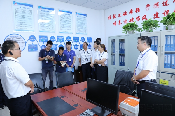 赣州机场分公司召开班组建设流动现场会 (2).jpg 赣州机场分公司召开班组建设流动现场会 (2).jpg