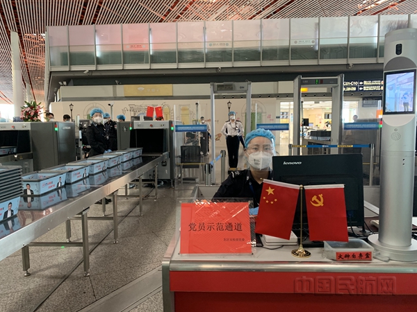 党员示范通道_副本.jpg