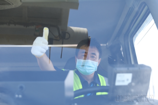 三、完善小细节,助力“人文机场”建设(配图2).jpg 三、完善小细节,助力“人文机场”建设(配图2).jpg