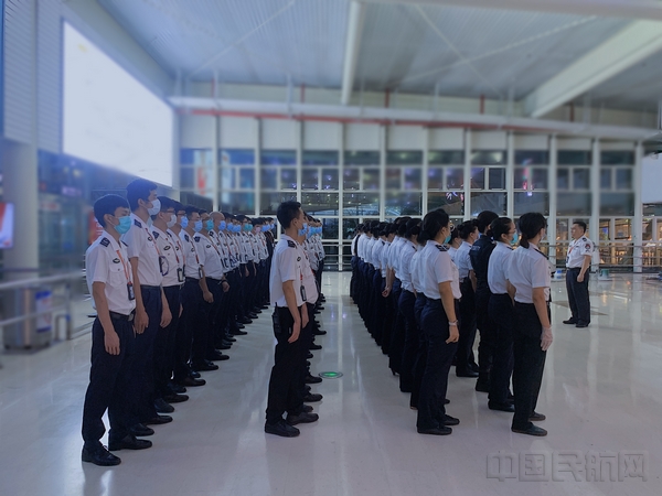 三亚机场安检二室工作照1.jpg 三亚机场安检二室工作照1.jpg