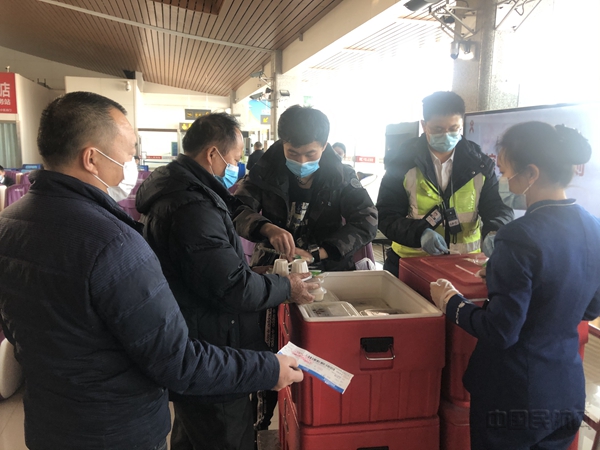 伊宁机场积极提升航延餐食质量1.jpg 伊宁机场积极提升航延餐食质量1.jpg