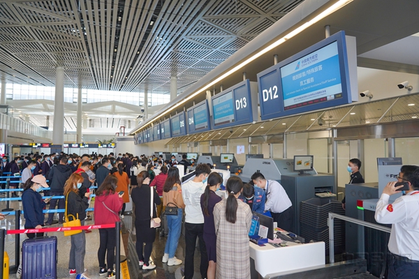 模拟旅客在南方航空值机柜台办理值机5