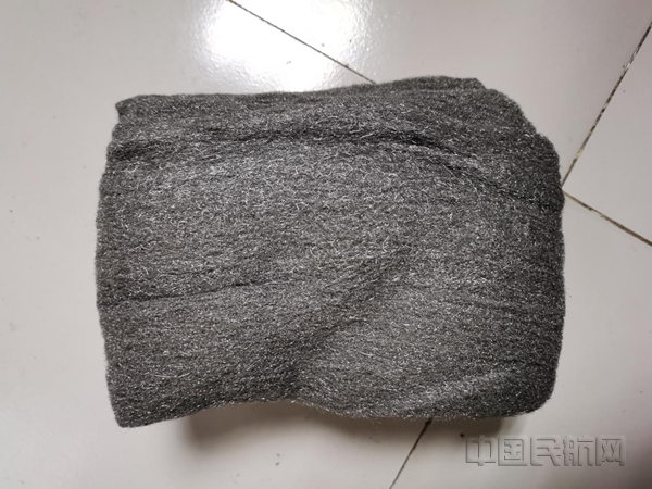 图片-南宁机场安全检查站查获“网红”钢丝棉烟花_副本.png 图片-南宁机场安全检查站查获“网红”钢丝棉烟花_副本.png