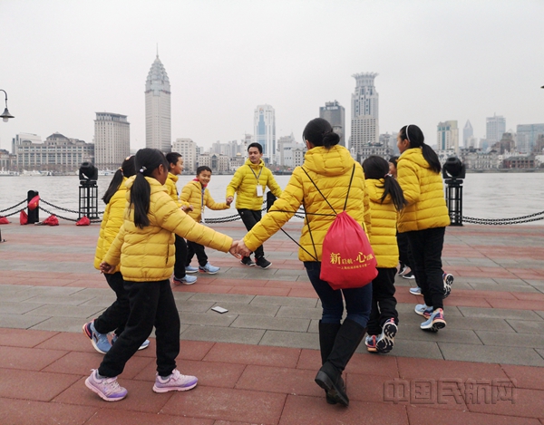 南华的孩子们参加上海机场启航冬令营_副本.jpg 南华的孩子们参加上海机场启航冬令营_副本.jpg