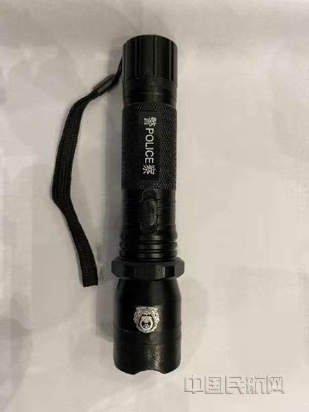 电击器_副本.jpg 电击器_副本.jpg