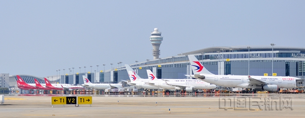 浦东机场与东航等主基地航司合作,拿出优质资源,支持开发国内市场-浦东机场供图_副本.jpg 浦东机场与东航等主基地航司合作,拿出优质资源,支持开发国内市场-浦东机场供图_副本.jpg