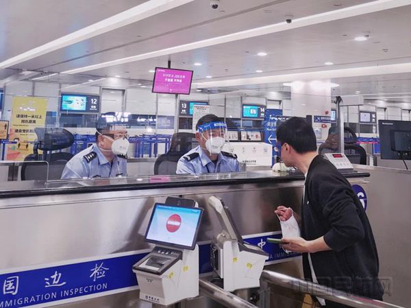 上海边检青年:青春绽放 奋斗不息
