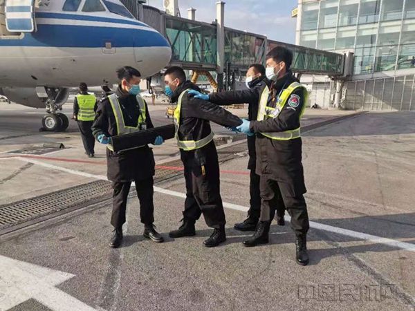 首都机场安保公司睿凝班组：凝心聚力 筑牢安全防线