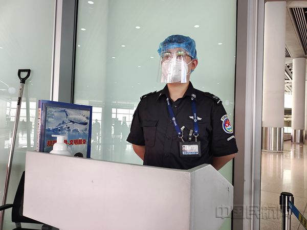 首都机场安检员毕成:平凡岗位的螺丝钉-中国民航网