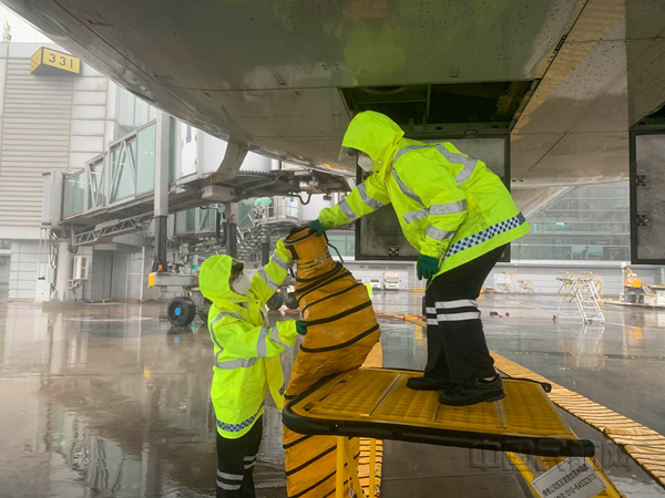 保障现场(王金玉 摄 摄)_副本.png 保障现场(王金玉 摄 摄)_副本.png