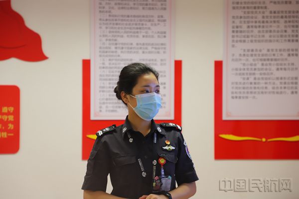 图:竞聘人员进行演讲_副本.jpg 图:竞聘人员进行演讲_副本.jpg