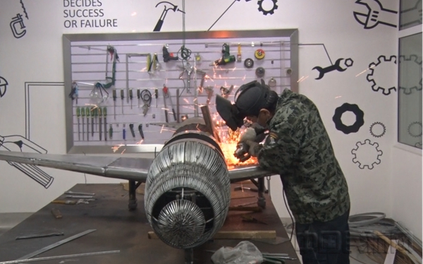 水印 新时代执工匠之心 创新路展航空之翼——可移动模拟航空器荣获第六届全国职工优秀技术创新成果奖(1)(1)19867.jpg