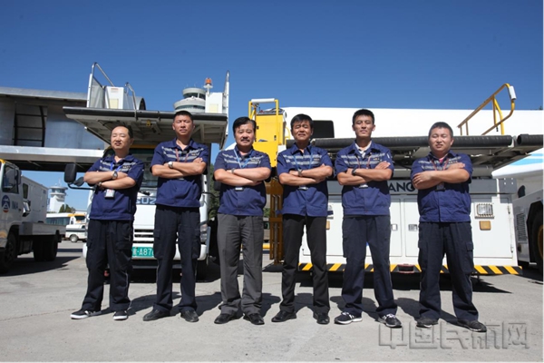 水印 新时代执工匠之心 创新路展航空之翼——可移动模拟航空器荣获第六届全国职工优秀技术创新成果奖(1)(1)20098.jpg