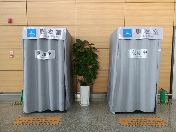 长春机场出发大厅新增旅客更衣室_副本.jpg 长春机场出发大厅新增旅客更衣室_副本.jpg