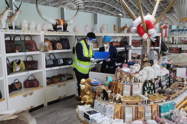 图：电站分队开展候机楼用电专项检查_副本.jpg