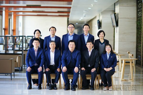 【人物稿】首都机场白黎明:当之无愧的“智慧服务达人”_副本.jpg 【人物稿】首都机场白黎明:当之无愧的“智慧服务达人”_副本.jpg