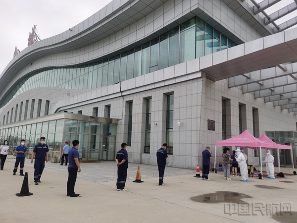 水印 白城机场自主核酸检测现场2.jpg