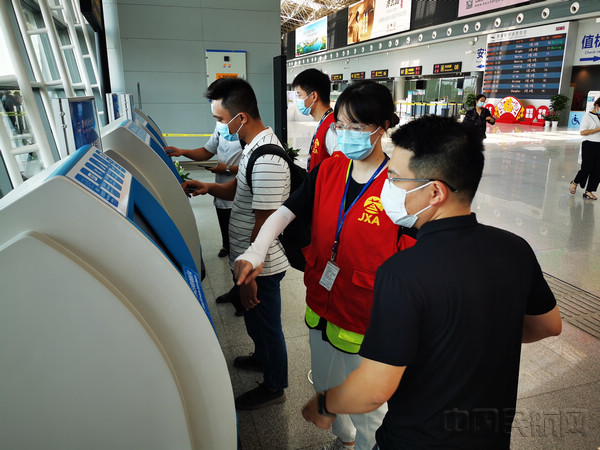 AOA体育官网APP:赣州机场地服全力做好安全服务保障工作