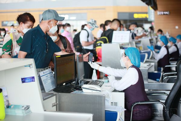 长春机场运输生产稳步回升1.jpg 长春机场运输生产稳步回升1.jpg