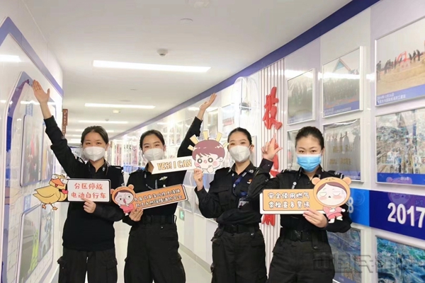 图:开展消防宣传活动2