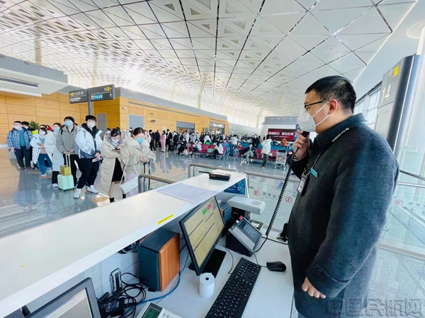 长春机场单日旅客吞吐量首次突破5万人次1