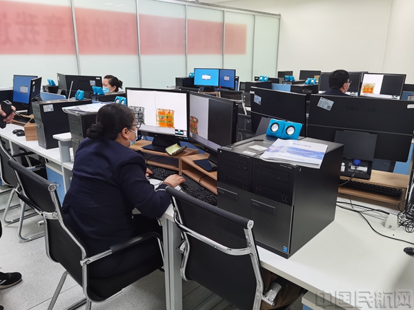 郑州机场安检站行李判图机房
