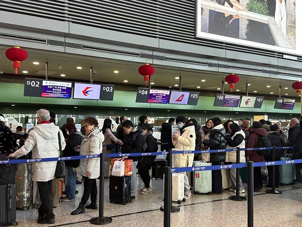 东航在主基地上海保障春运客流高峰-东航供图