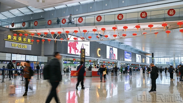 上海机场精心布置新春氛围,服务假期出行-善见摄1