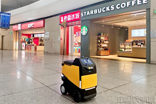 美团智能配送机器人在三亚机场T3航站楼送餐1