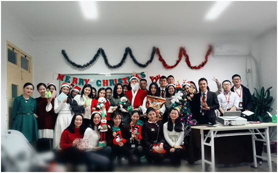 福州航空举办乘务员英语角圣诞惊喜party-中国