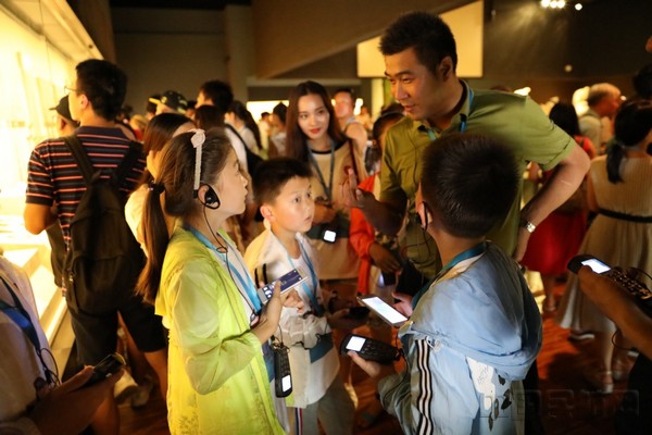 长安航空举办走出大山看世界公益夏令营