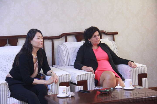 芬兰北中部应用科技大学校长一行到访东北航空