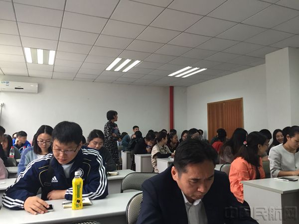 海南航空开展深圳-北京-美国通程值机业务培训