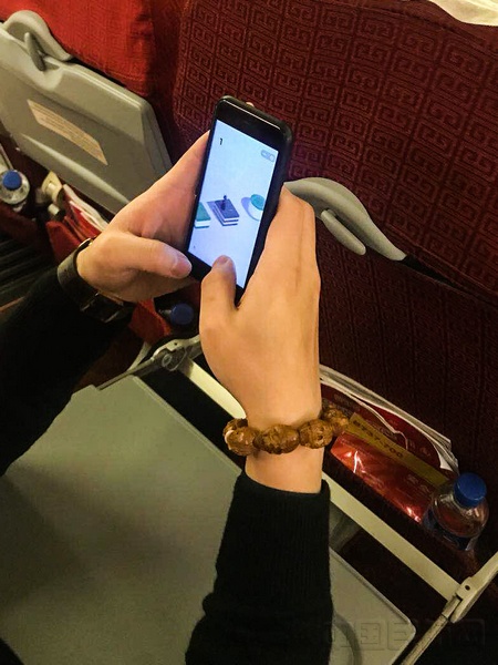 与祥鹏航空共度开启手机的1.5个小时飞行之旅5.jpg 与祥鹏航空共度开启手机的1.5个小时飞行之旅5.jpg