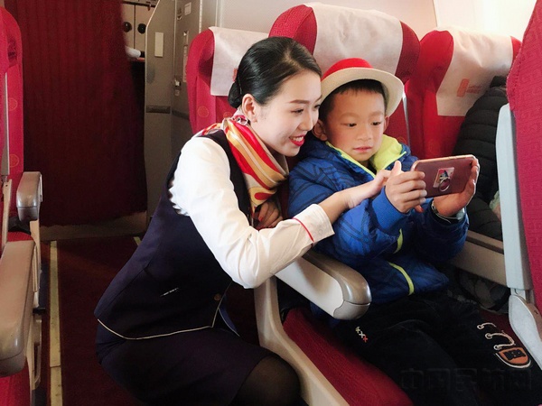 与祥鹏航空共度开启手机的1.5个小时飞行之旅1.jpg 与祥鹏航空共度开启手机的1.5个小时飞行之旅1.jpg