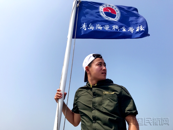附图9：王浩在青岛参加帆船比赛.jpg