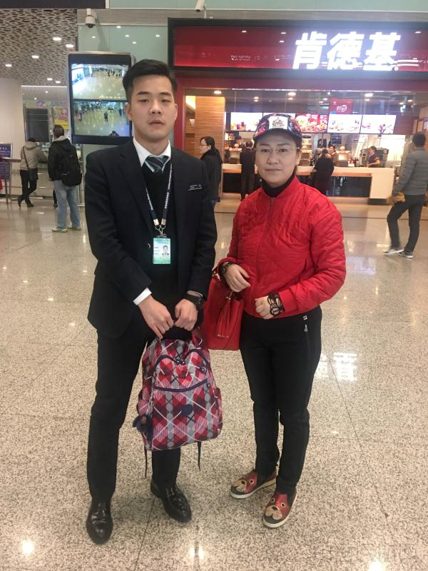 一个背包飞三地 这次服务连王昌顺都点赞