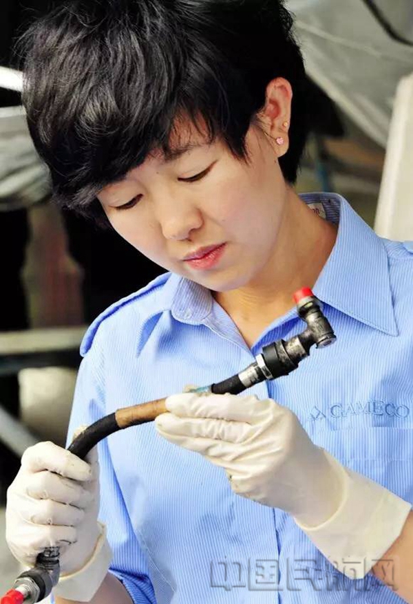 3.2江洁在工作中.jpg