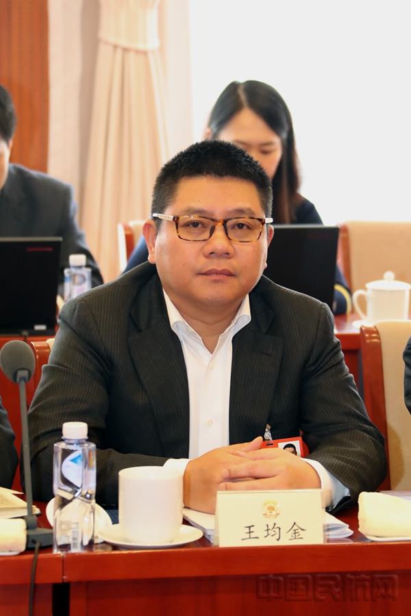 全国政协委员、吉祥航空公司董事长王均金.jpg 全国政协委员、吉祥航空公司董事长王均金.jpg