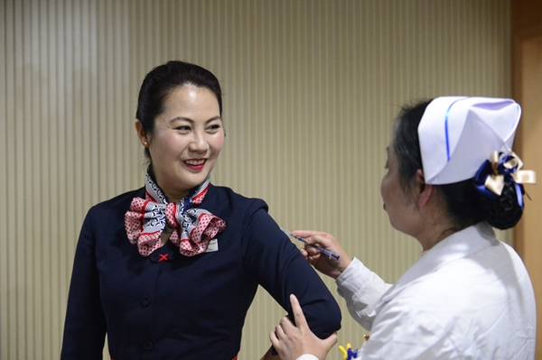 东航云南乘务长尹玫.jpg 东航云南乘务长尹玫.jpg