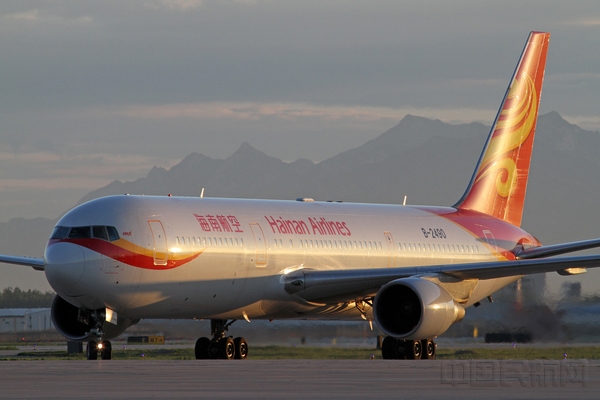 海南航空波音767-300ER 摄影:魏萌.jpg 海南航空波音767-300ER 摄影:魏萌.jpg