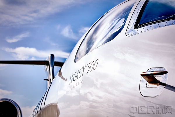 Legacy500_window_1.jpg