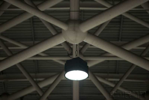 LED照明灯.jpg