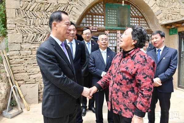 东航开展不忘初心,牢记使命,学习梁家河精神